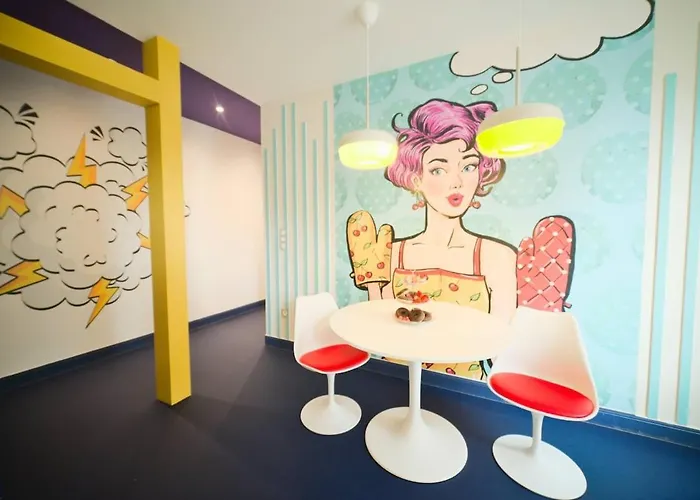 Popart Insolite Jacuzzi,Sauna & Spa Parking Free