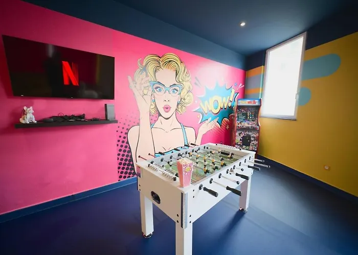 Popart Insolite Jacuzzi,Sauna & Spa Parking Free