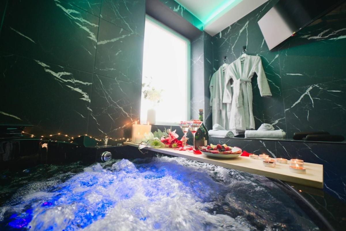 Popart Insolite Jacuzzi,sauna & Parking Free Appartement